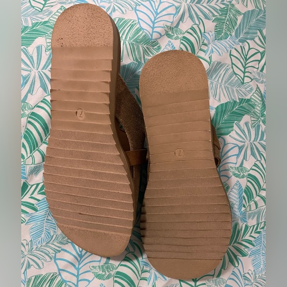 Very G Tan Sandals - Picture 8 of 10